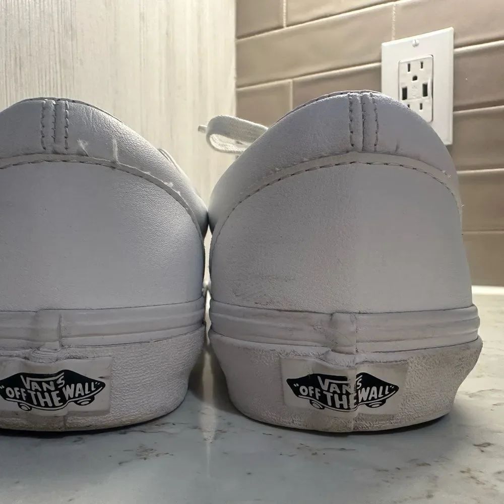 Men’s White Vans - Picture 3 of 8